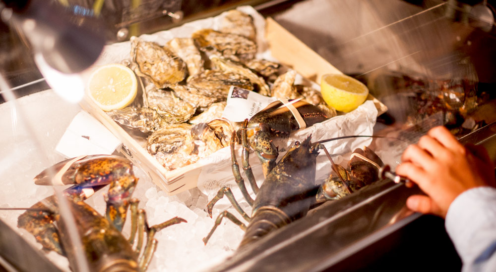 Lobster-Oysters-Ritzi-Puerto-Portals