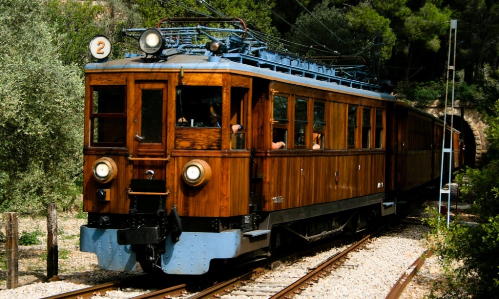 vintage train soller mallorca