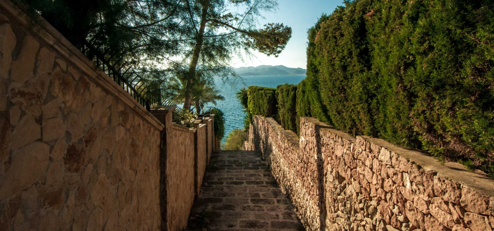 Mal Pas Bonaire property market is surrounded by natural beauty of Mallorca.