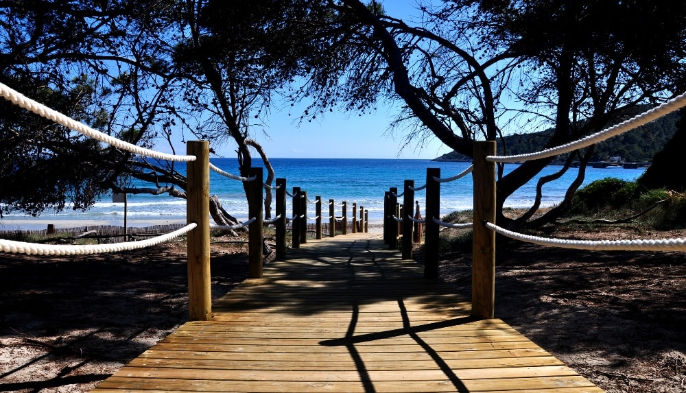 Sant Jordi de ses Salines property market is surrounded by natural beauty.