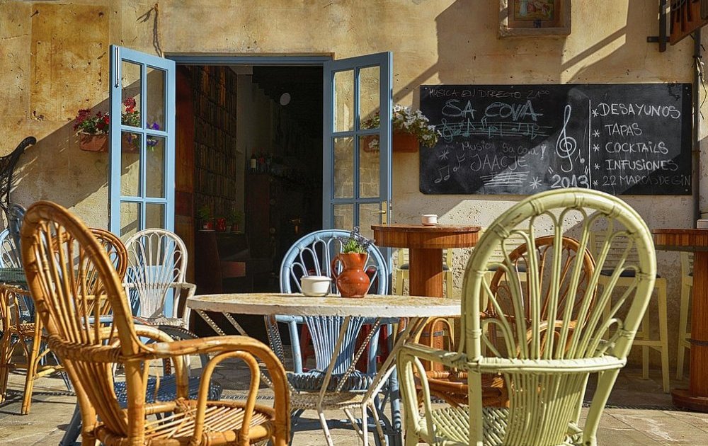 Santanyi Town property buyers enjoy traditional places like Sa Cova bar.