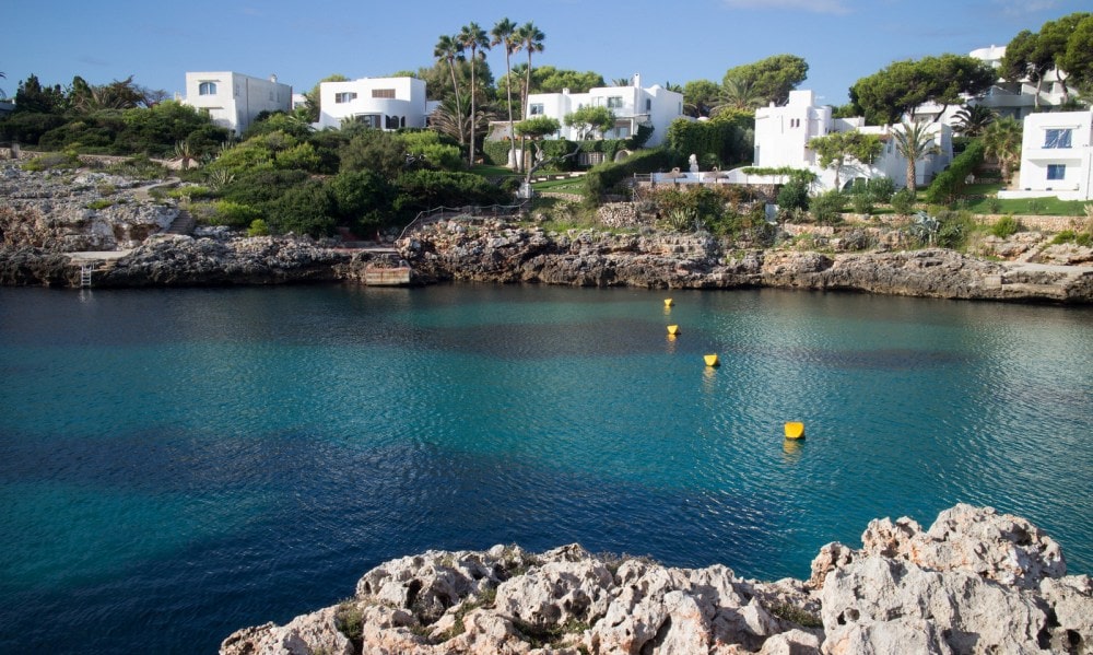 Waterfront apartments of Cala d'Or property market.