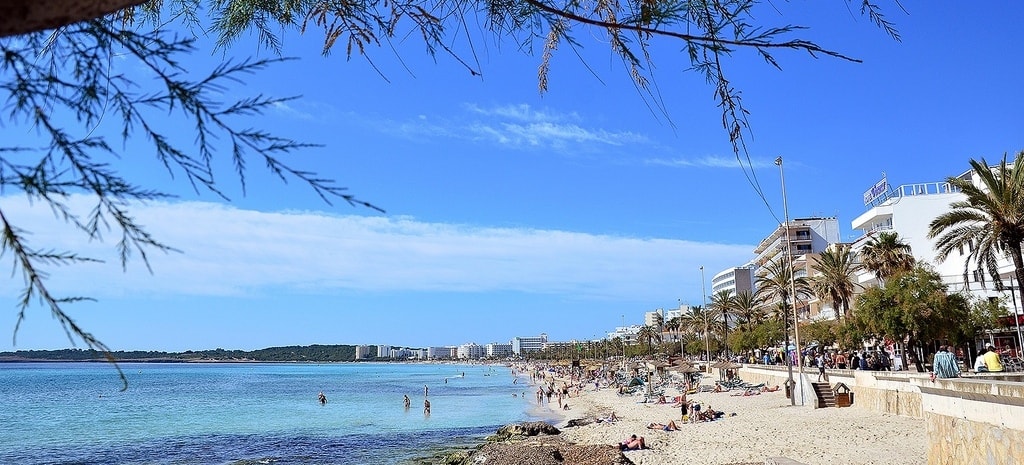 Beachfront apartments of Cala Millor property market.