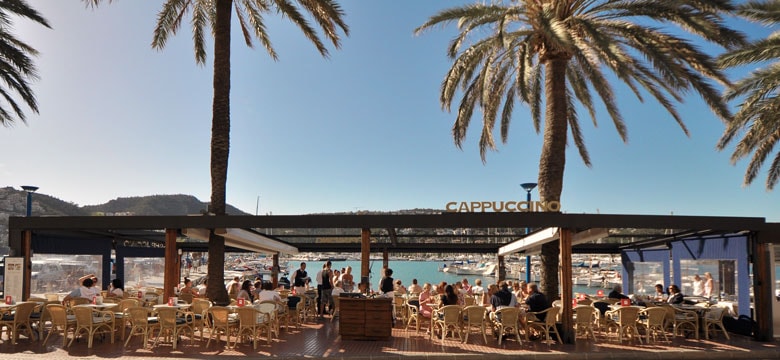 Bar en una Playa en España