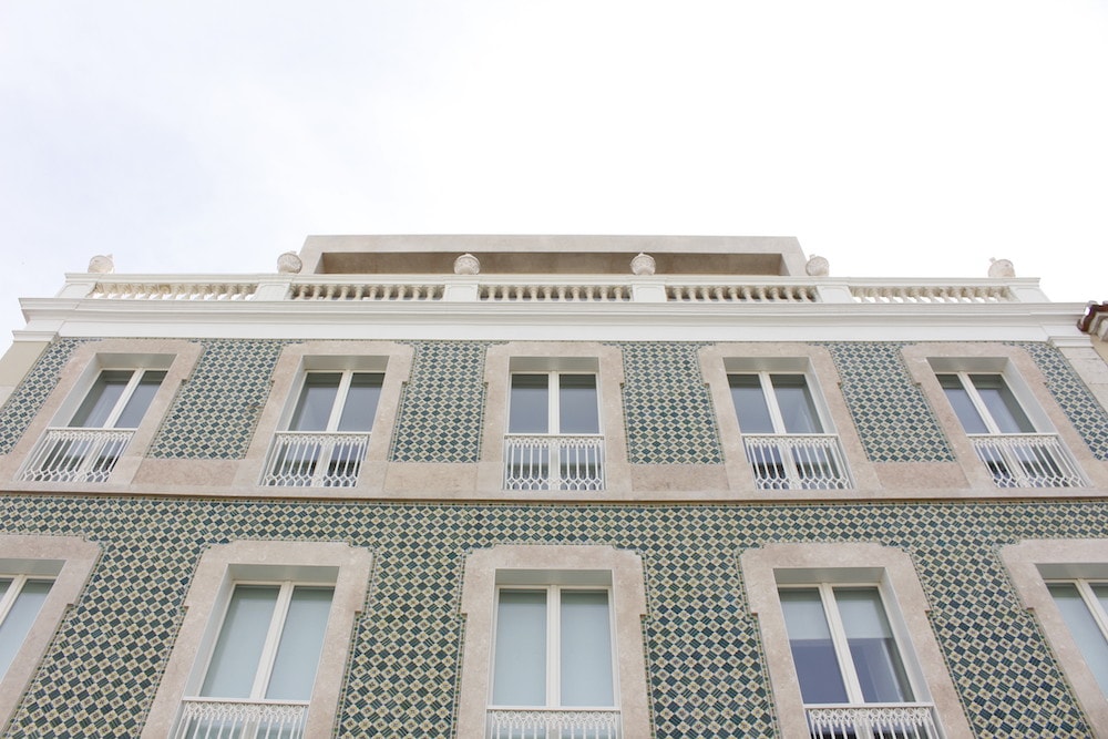 Edifício de azulejos na Lapa, em Portugal