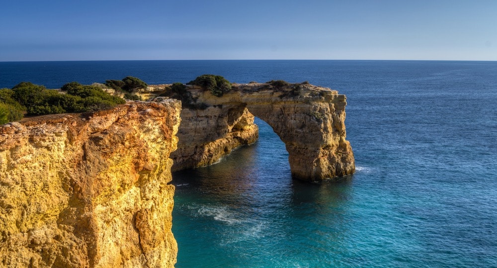 Falésias de Lagoa, no Algarve, Portugal