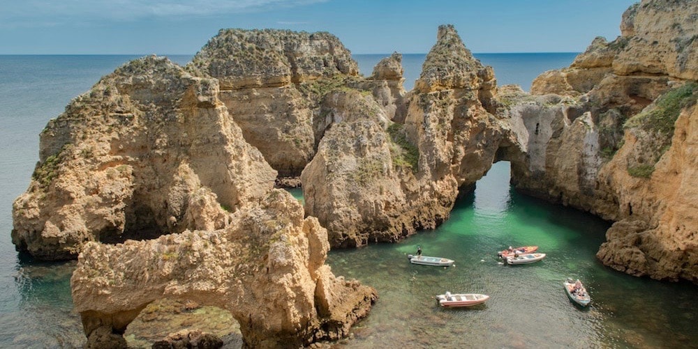 formações rochosas nas praias de Lagos, Portugal