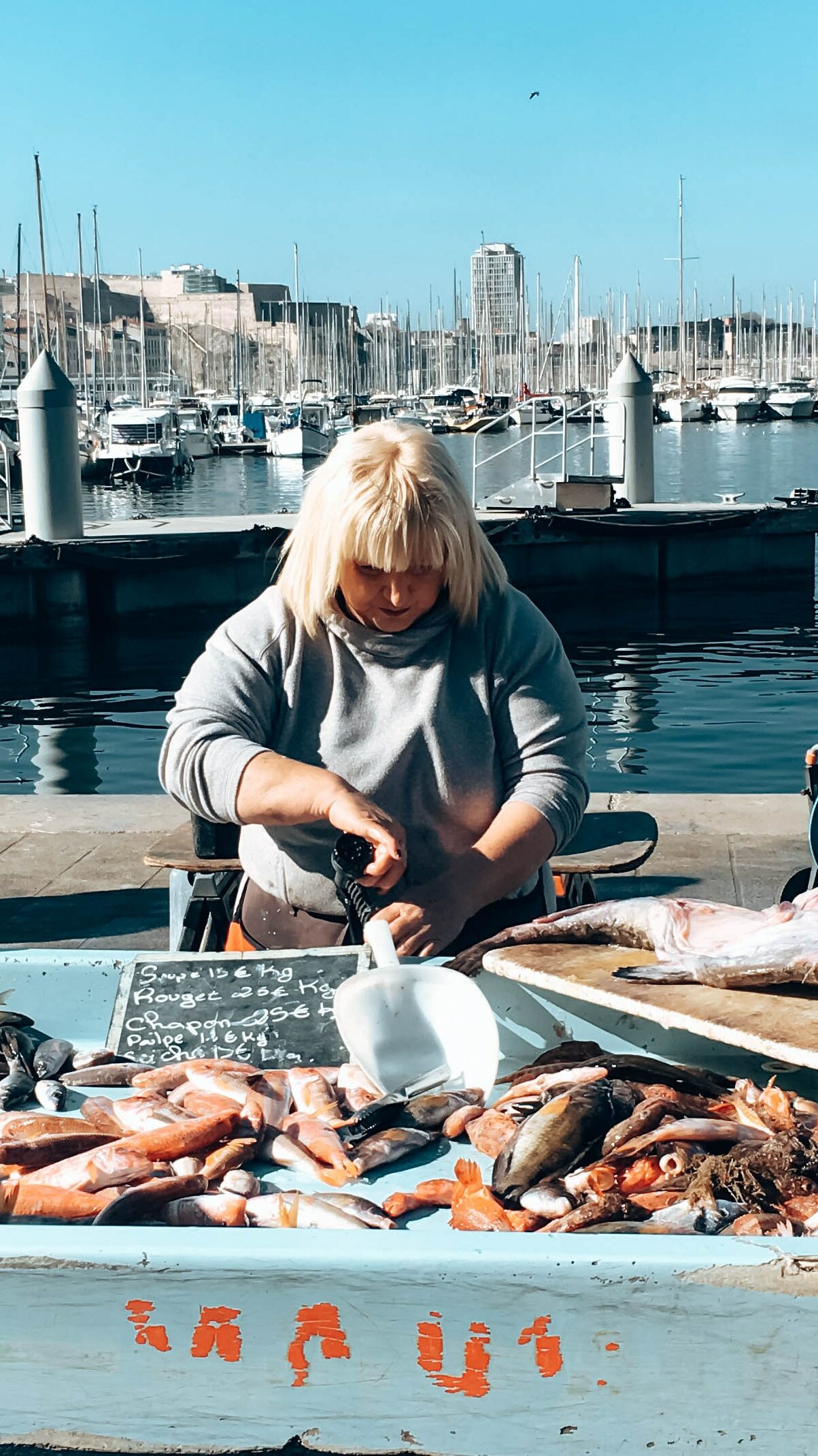 Vente de fruits de mer en bord de mer à Marseille